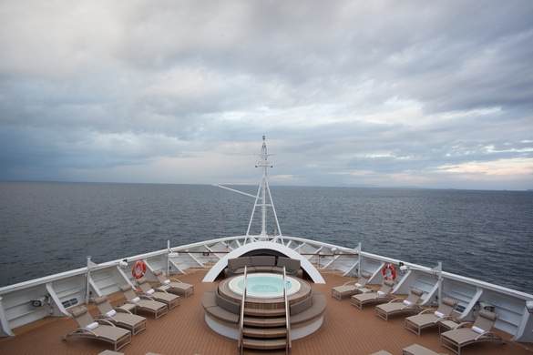 Seabourn Encore - Bow Whirlpool 3.jpg